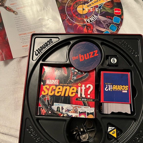 Marvel Deluxe Edition Scene It? Board Game - Picture 3 of 4